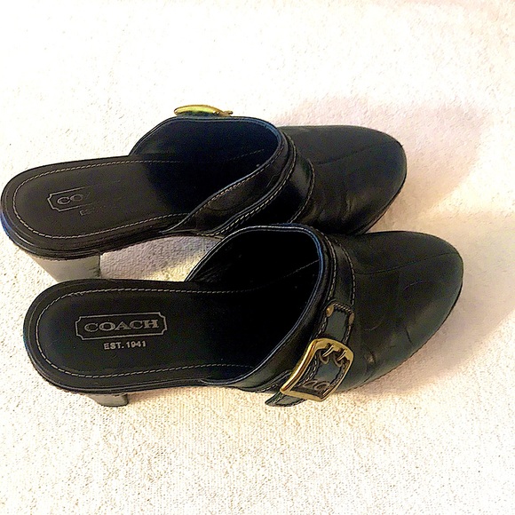 Coach shoes. - Picture 3 of 9
